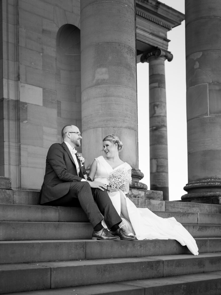 Hochzeitsfotograf Stuttgart Hochzeitsfotograf Stuttgart beim shooting an der Grabkapelle